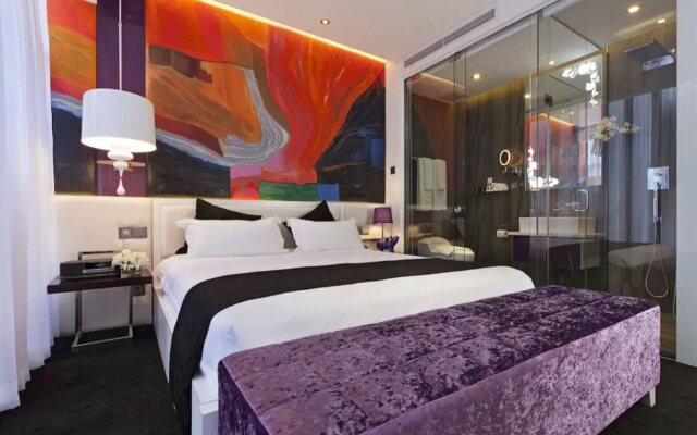 Signature Boutique Hotel