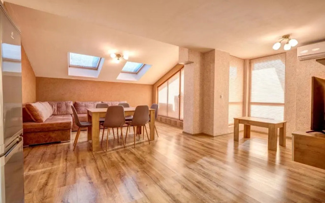 Complex Hunter's Beach