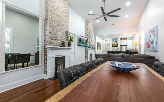Spacious 5 Bedroom Near Magazine St & Uptown