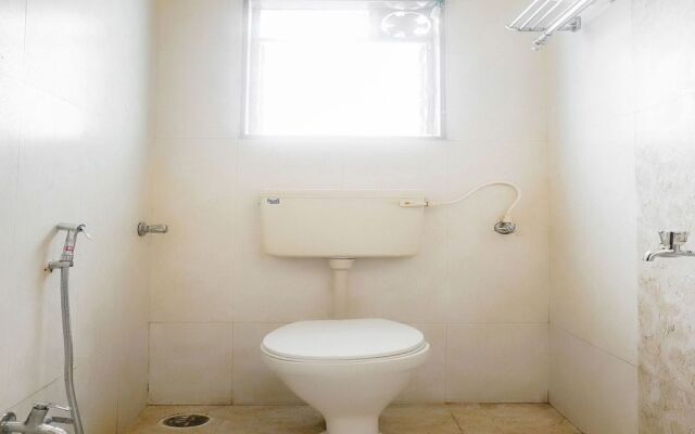 OYO 13583 Hotel Paradise Inn