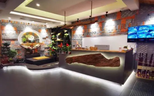 Dali Luozhu Art Inn