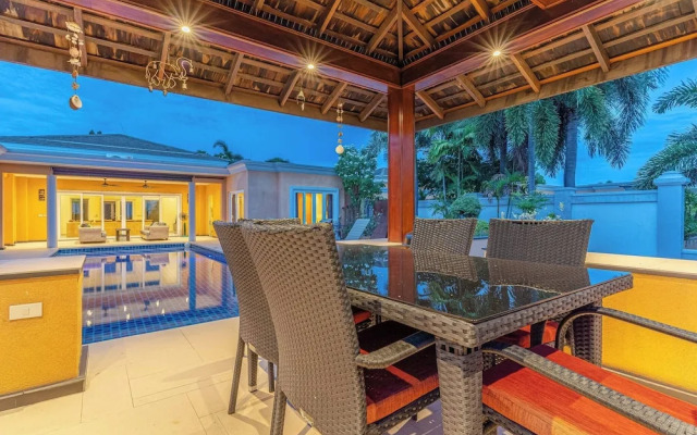 Tropical Luxury 4BR Pool Villa w Game Area