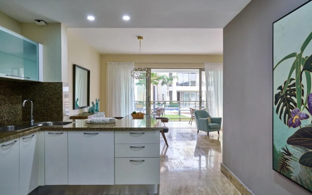Luxury Beach Condo With Pool View Bh-102