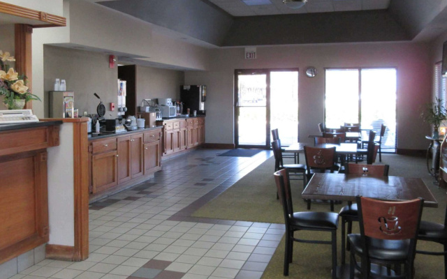 Super 8 by Wyndham Manchester TN