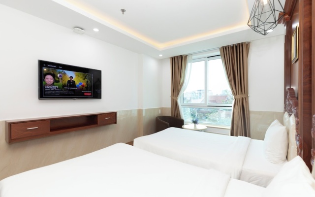 Quan Cuong Hotel – Guest Rooms – Da Nang