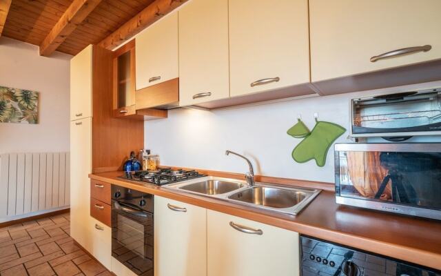 Bright Apartments Padenghe - Chateau Lake View