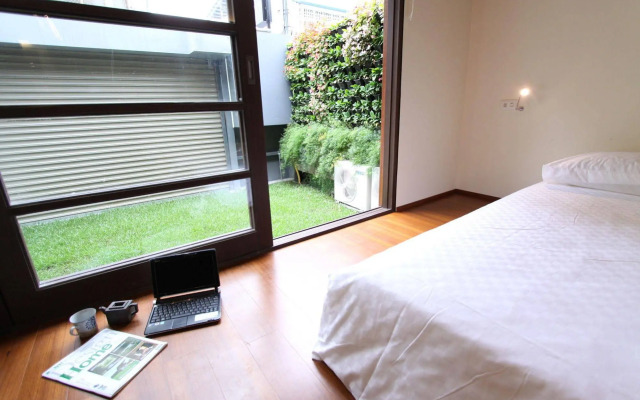 HK77 Villa