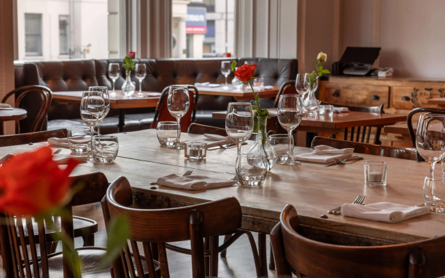 Radisson Blu Hotel, London South Kensington (formerly Vanderbilt)