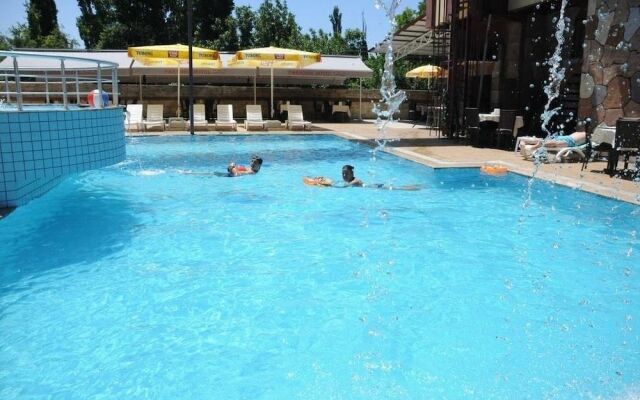 Paradise Caycuma Hotel