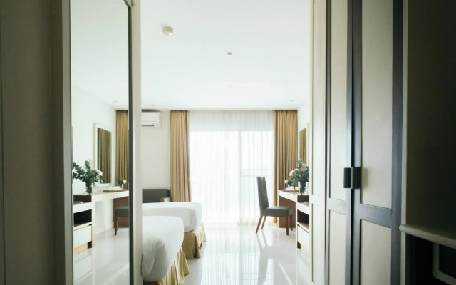 Thomson Hotel Huamark