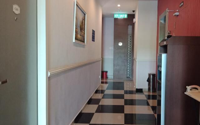 Hotel Zamburger Laurence Melaka (Marina Well)