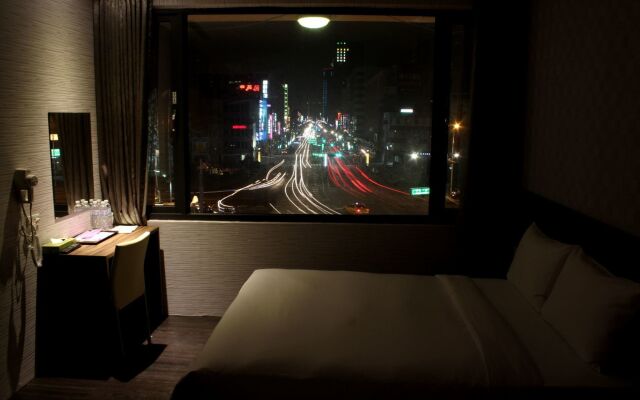 Center Hotel