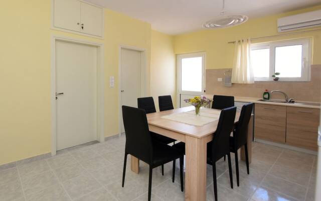 Happy Days Home Apartment and Studio