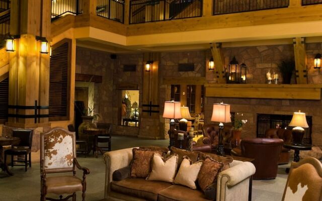 Four Bedroom Penthouse in Canyons Village by RedAwning