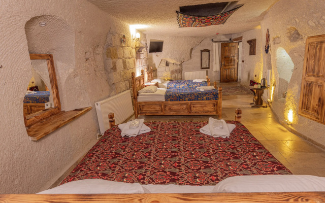 Zeus Cave Suites
