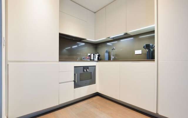 Soho Luxury 1 Bedroom Apartment by Concept Apartments