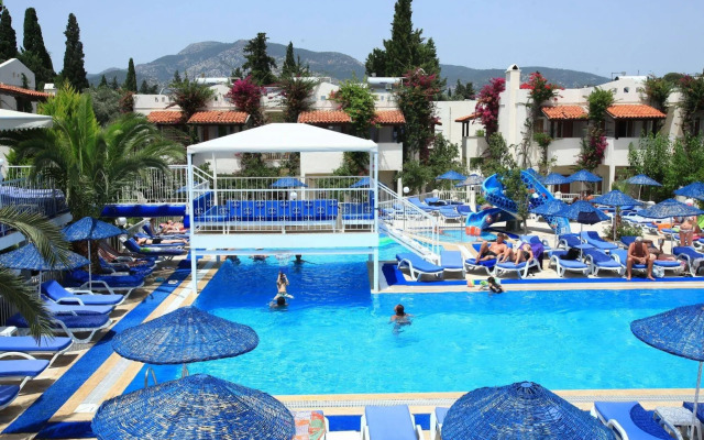 Summer in Garden Suites & Beach Hotel