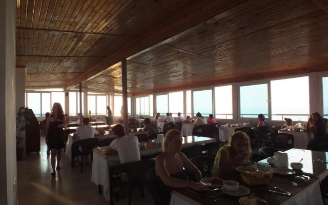 Blue Sea Hotel