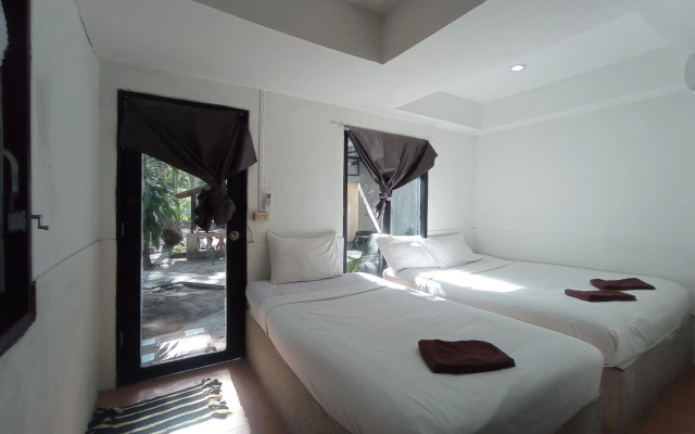 Power Beach Resort – Guest Rooms – Koh Phangan