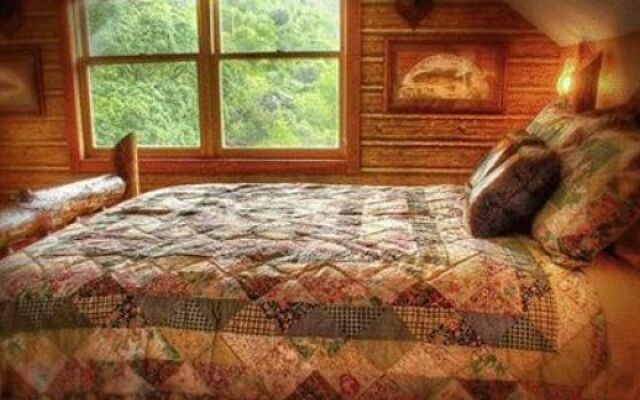 The Log House Lodge Bed & Breakfast