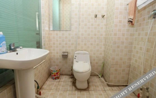 Yixin Hotel
