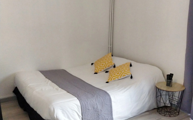 Les Grands Voyageurs