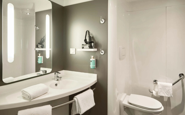 B&B HOTEL Vélizy Est