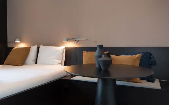 City centre studio canal belt