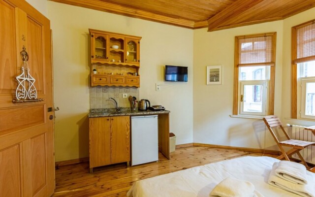 Cozy Flat Near Trendy Attractions in Balatfatih--