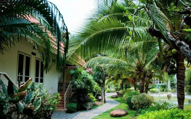 Tonwa Resort Hotel