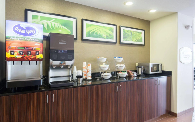 Sleep Inn & Suites
