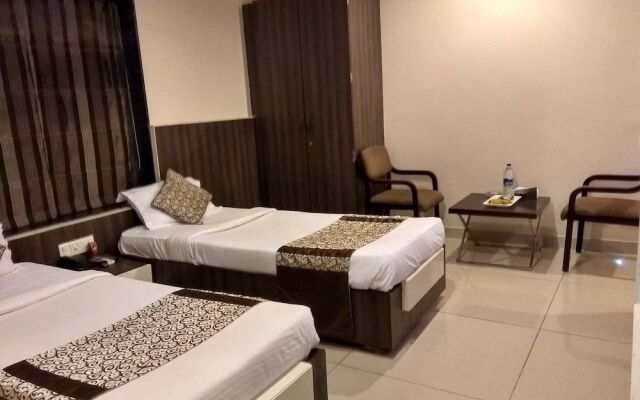 JK Rooms 121 Hotel Shaheen International