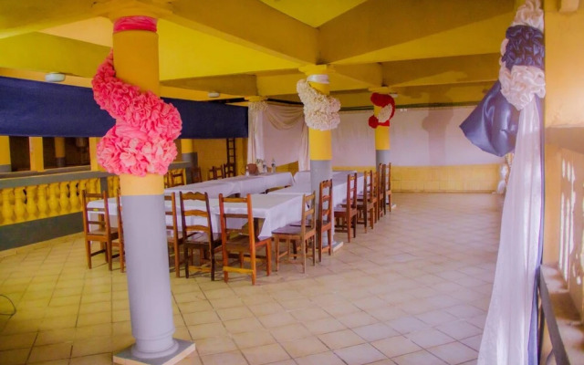 Salama Hotel