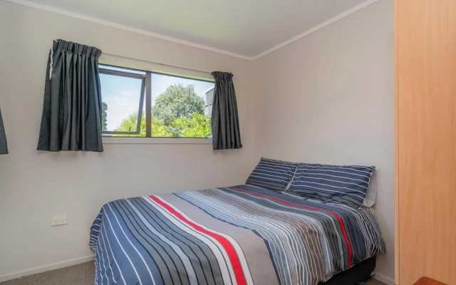 Surf Stay - Whitianga Holiday Home – Guest Rooms – Whitianga