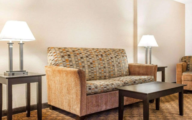 Quality Inn & Suites Coliseum
