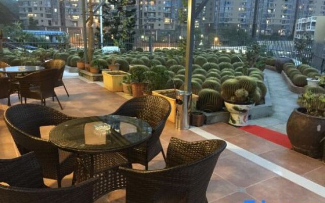 Lianjia Inn (Xiamen Railway Station South Square)