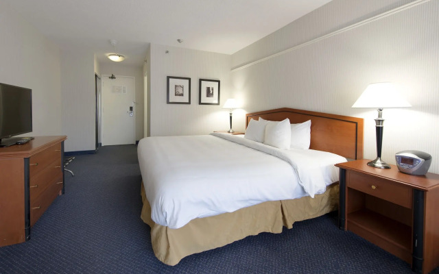 Toronto Don Valley Hotel and Suites