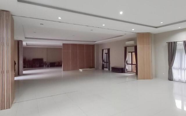 RedDoorz Premium @ Griya Inkoppabri Cisarua Puncak