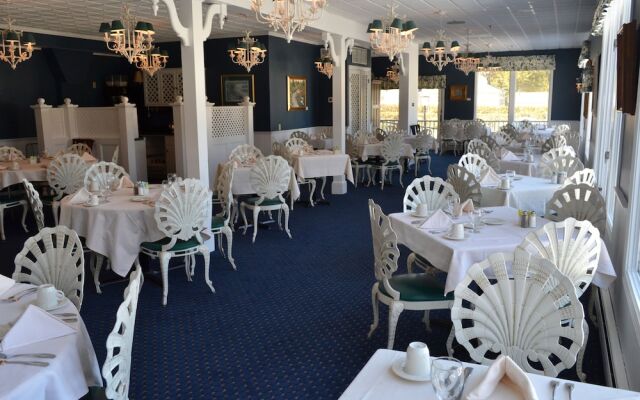 Stafford's Bay View Inn