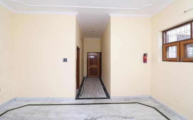 Everest Inn By OYO Rooms