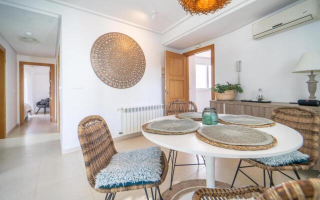 Spectacular and Stylish 2 Bed Aparment - AA1711LT