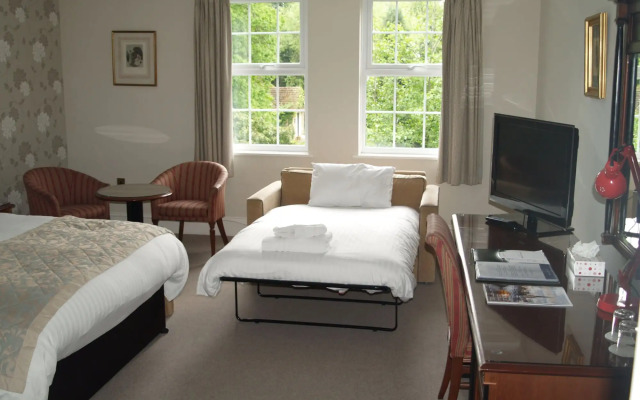 Woodland Manor Hotel