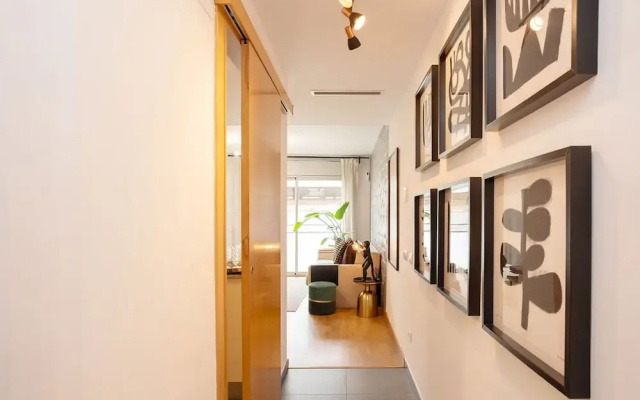 Modern Apartment Near Pl Espa a