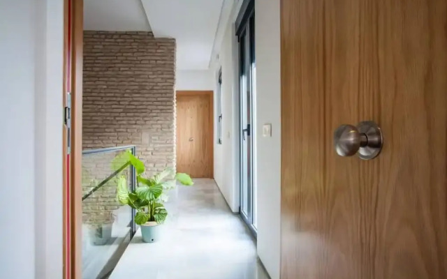 Sevilla Alquila Amplios Apartamentos Duplex en San Bernardo