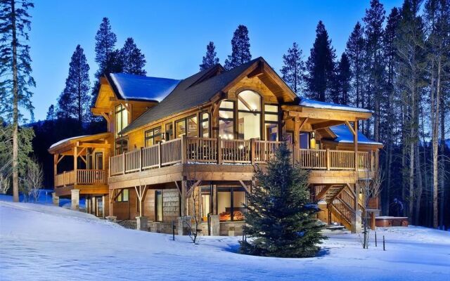 Cawha Outlook Chalet