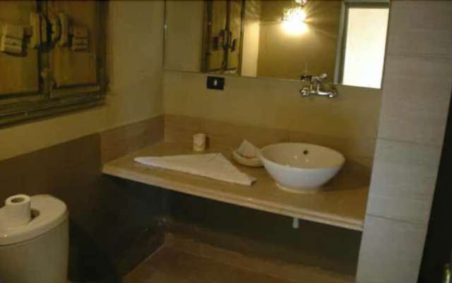 Robertson Suites Z