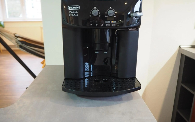 Kaffeevollautomat, Hängematte & Netflix, zentral