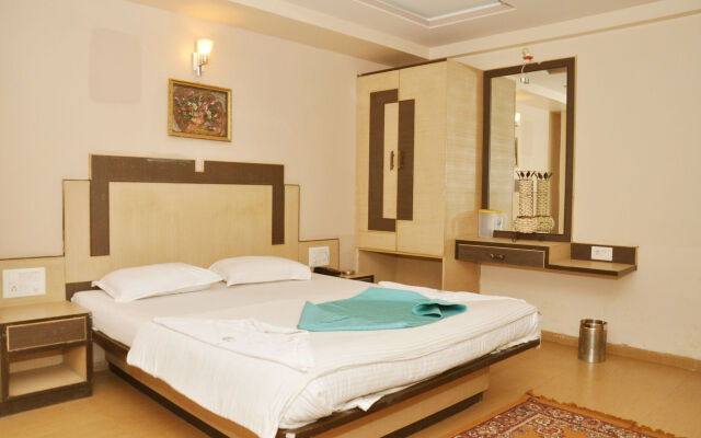 Hotel Sai Suraj Palace
