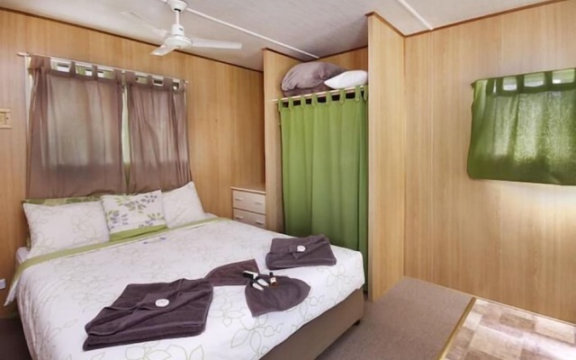 Mapleton Cabins & Caravan Park