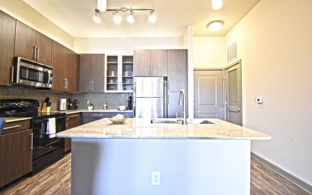 Stay Smart Live Oak St Uptown Downtown